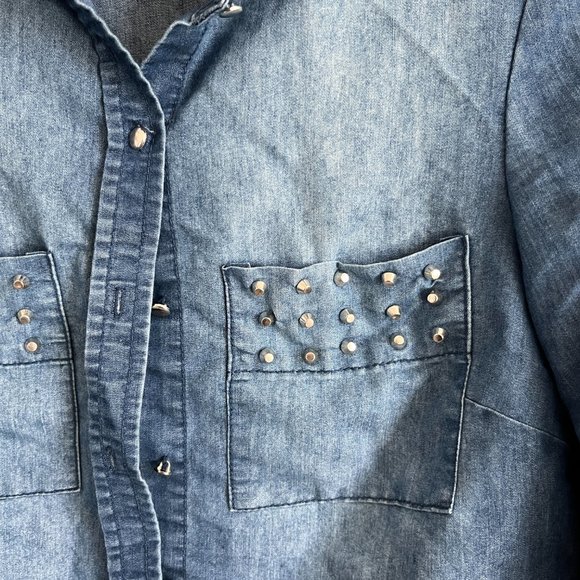 Button Up Shirts Bundle - Picture 9 of 12